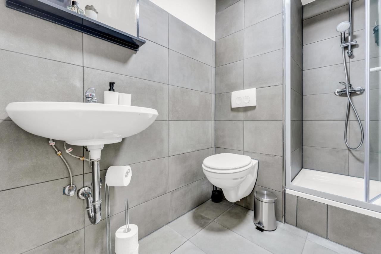 Appartamento 2 Apartments,4 Betten,zentral Am Sbahnhof Koepenick,vollmoebliert Berlino