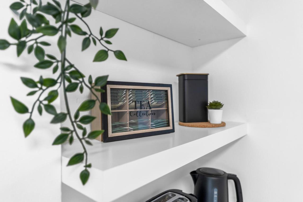2 Apartments,4 Betten,zentral Am Sbahnhof Koepenick,vollmoebliert Appartamento *