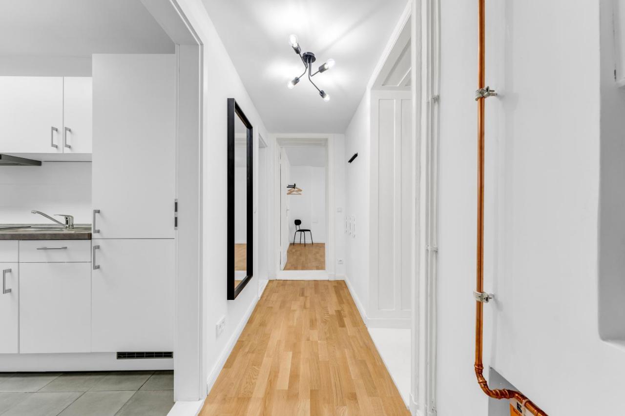 2 Apartments,4 Betten,zentral Am Sbahnhof Koepenick,vollmoebliert Appartamento *